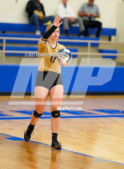 Thumbnail 2 in Hubbard vs Blum UIL 1A Region II Semi-Final photogallery.