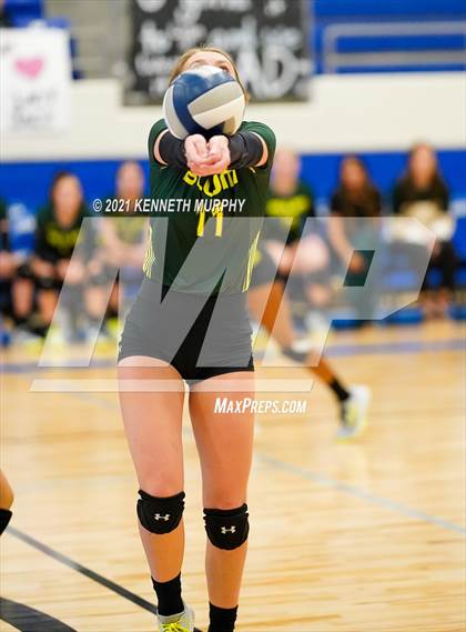 Thumbnail 3 in Hubbard vs Blum UIL 1A Region II Semi-Final photogallery.