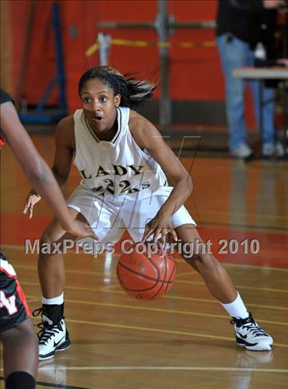 Thumbnail 2 in Rancho Verde vs. Arroyo Valley (Lady Bears Holiday Classic) photogallery.
