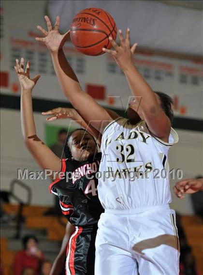 Thumbnail 3 in Rancho Verde vs. Arroyo Valley (Lady Bears Holiday Classic) photogallery.