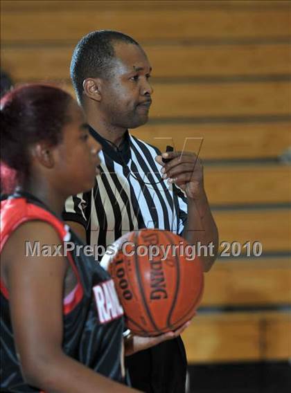Thumbnail 2 in Rancho Verde vs. Arroyo Valley (Lady Bears Holiday Classic) photogallery.