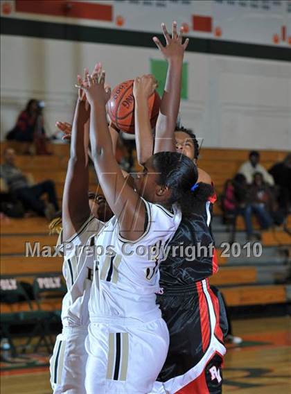 Thumbnail 2 in Rancho Verde vs. Arroyo Valley (Lady Bears Holiday Classic) photogallery.