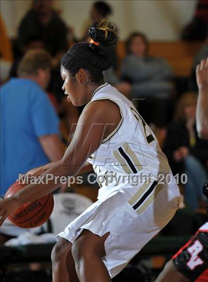 Thumbnail 2 in Rancho Verde vs. Arroyo Valley (Lady Bears Holiday Classic) photogallery.