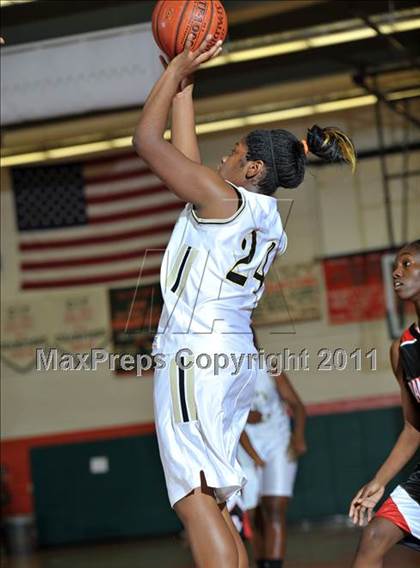 Thumbnail 2 in Rancho Verde vs. Arroyo Valley (Lady Bears Holiday Classic) photogallery.