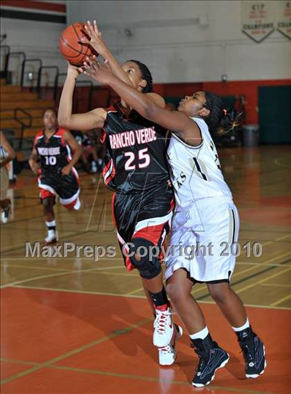 Thumbnail 2 in Rancho Verde vs. Arroyo Valley (Lady Bears Holiday Classic) photogallery.