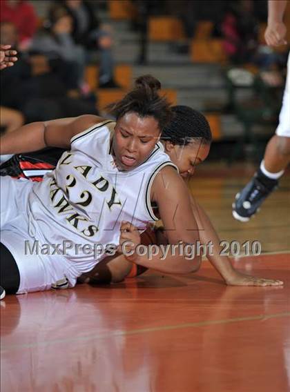 Thumbnail 2 in Rancho Verde vs. Arroyo Valley (Lady Bears Holiday Classic) photogallery.