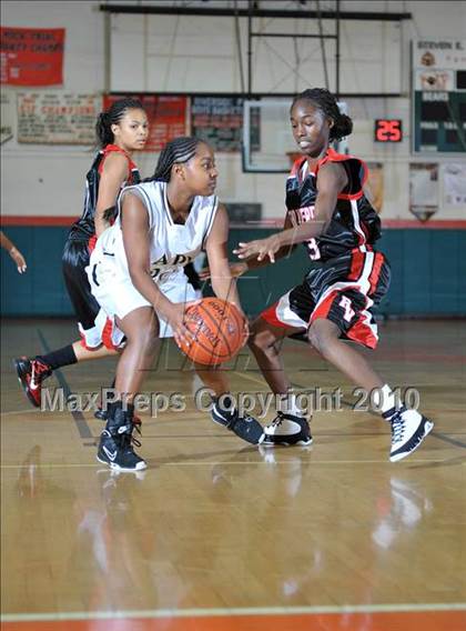 Thumbnail 2 in Rancho Verde vs. Arroyo Valley (Lady Bears Holiday Classic) photogallery.