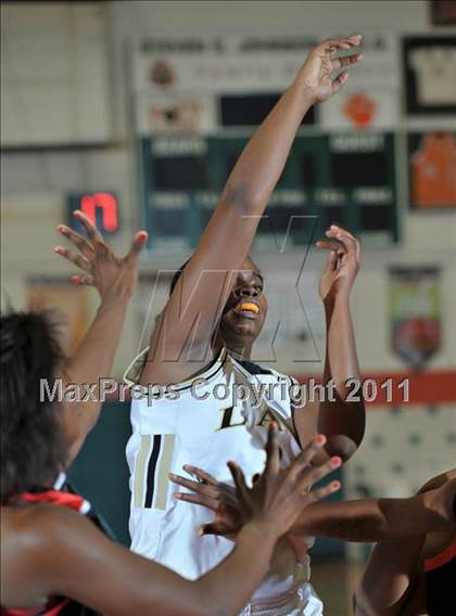 Thumbnail 3 in Rancho Verde vs. Arroyo Valley (Lady Bears Holiday Classic) photogallery.