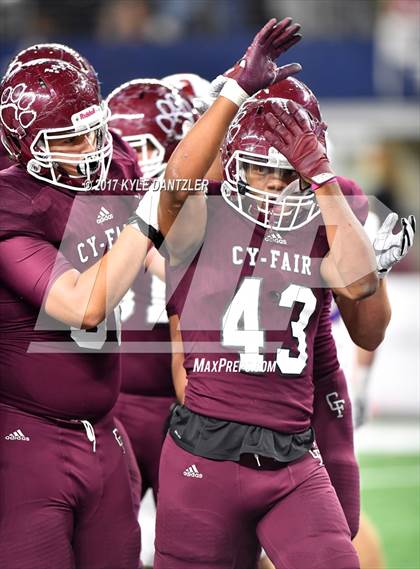 Thumbnail 3 in Cy-Fair vs. Midway (UIL 6A Division 2 Final)  photogallery.