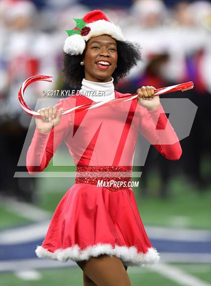 Thumbnail 2 in Cy-Fair vs. Midway (UIL 6A Division 2 Final)  photogallery.