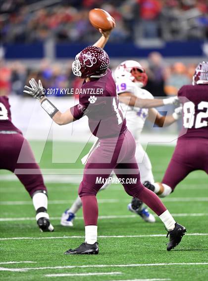 Thumbnail 2 in Cy-Fair vs. Midway (UIL 6A Division 2 Final)  photogallery.