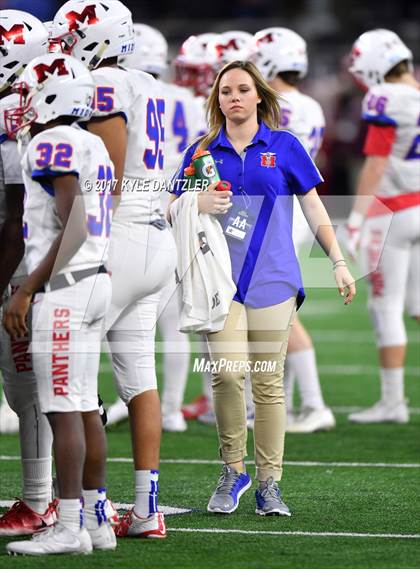 Thumbnail 2 in Cy-Fair vs. Midway (UIL 6A Division 2 Final)  photogallery.