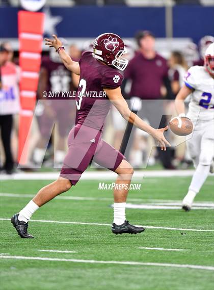 Thumbnail 3 in Cy-Fair vs. Midway (UIL 6A Division 2 Final)  photogallery.