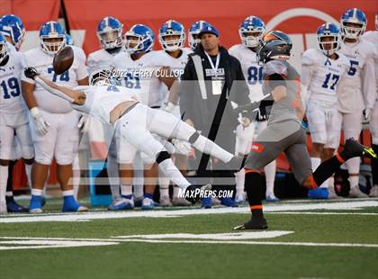 Thumbnail 2 in Skyridge vs. Bingham (UHSAA 6A Semifinal) photogallery.