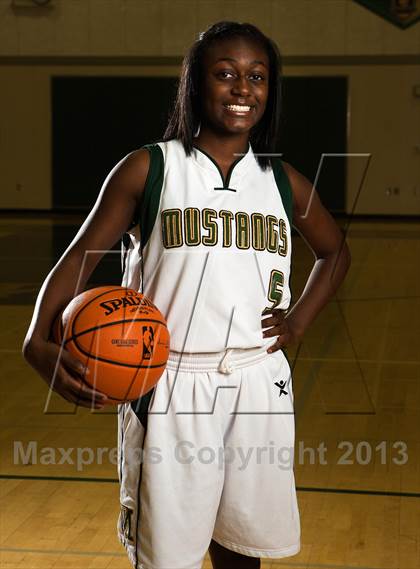 Thumbnail 2 in Monterey Trail Junior Varsity Girls Basketball Team and Individual Photos photogallery.