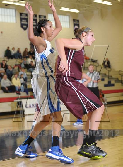 Thumbnail 1 in Willamette vs. Springfield (Nike Interstate Shootout) photogallery.