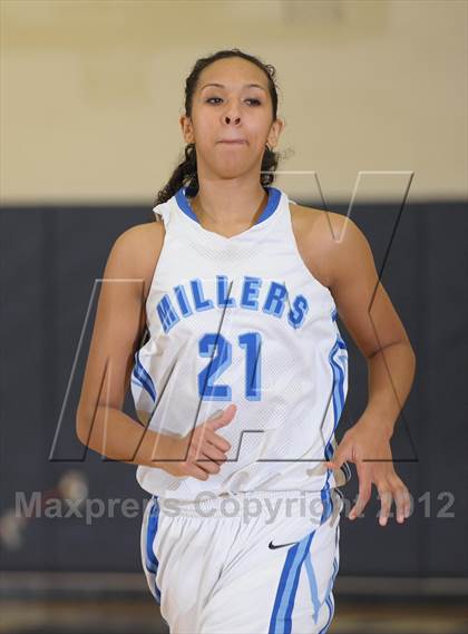 Thumbnail 3 in Willamette vs. Springfield (Nike Interstate Shootout) photogallery.
