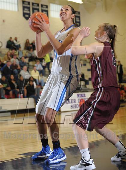 Thumbnail 3 in Willamette vs. Springfield (Nike Interstate Shootout) photogallery.