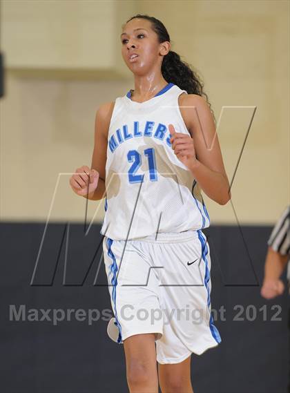 Thumbnail 1 in Willamette vs. Springfield (Nike Interstate Shootout) photogallery.