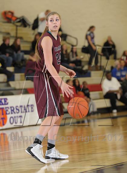 Thumbnail 1 in Willamette vs. Springfield (Nike Interstate Shootout) photogallery.