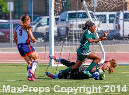 Thumbnail 3 in Cosumnes Oaks vs Manteca (CIF D3 Semifinal Playoff)  photogallery.