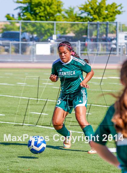 Thumbnail 3 in Cosumnes Oaks vs Manteca (CIF D3 Semifinal Playoff)  photogallery.