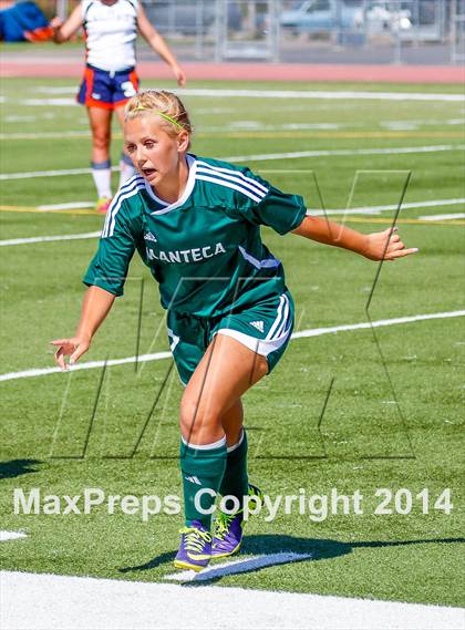 Thumbnail 2 in Cosumnes Oaks vs Manteca (CIF D3 Semifinal Playoff)  photogallery.