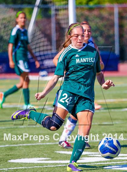 Thumbnail 3 in Cosumnes Oaks vs Manteca (CIF D3 Semifinal Playoff)  photogallery.