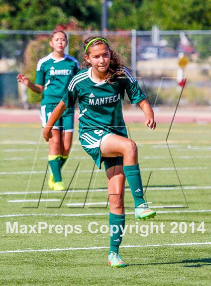 Thumbnail 1 in Cosumnes Oaks vs Manteca (CIF D3 Semifinal Playoff)  photogallery.