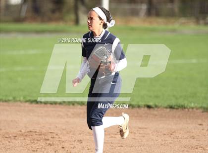 Thumbnail 2 in Middletown @ Windsor photogallery.