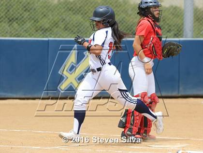 Thumbnail 3 in Christian vs. La Jolla (CIF SDS D4 Final) photogallery.