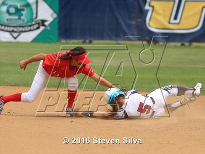 Thumbnail 1 in Christian vs. La Jolla (CIF SDS D4 Final) photogallery.