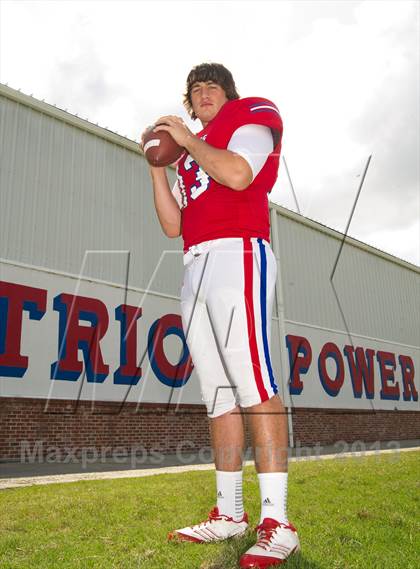 Thumbnail 3 in Curtis (Preseason Top 25 Photo Shoot)  photogallery.