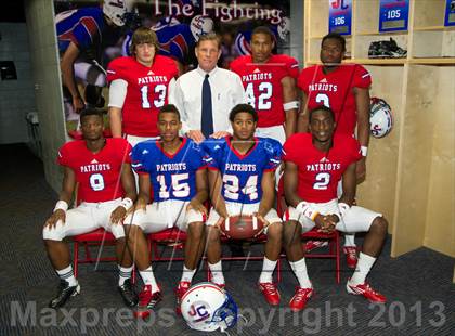 Thumbnail 2 in Curtis (Preseason Top 25 Photo Shoot)  photogallery.