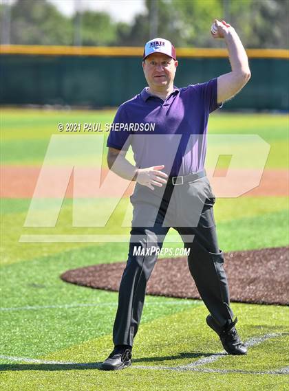 Thumbnail 3 in Fairview vs. Valor Christian (CHSAA 5A State Semi Final) photogallery.