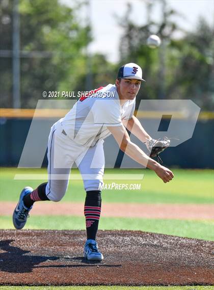 Thumbnail 2 in Fairview vs. Valor Christian (CHSAA 5A State Semi Final) photogallery.