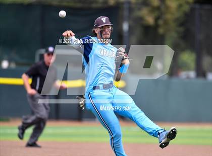 Thumbnail 3 in Fairview vs. Valor Christian (CHSAA 5A State Semi Final) photogallery.