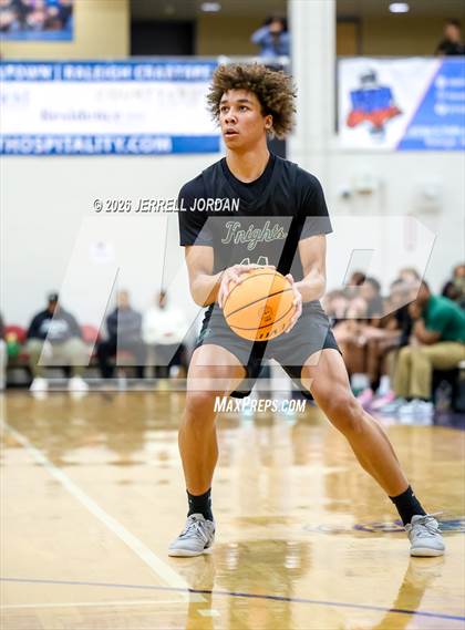 Thumbnail 3 in Greenfield vs Coronado (John Wall Holiday Invitational) photogallery.