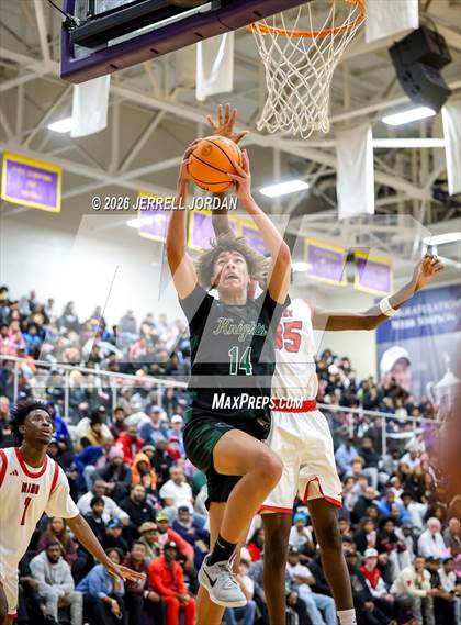 Thumbnail 2 in Greenfield vs Coronado (John Wall Holiday Invitational) photogallery.