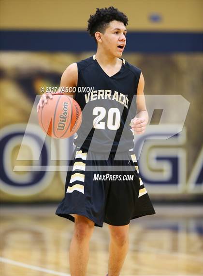 Thumbnail 3 in Kellis vs Verrado photogallery.
