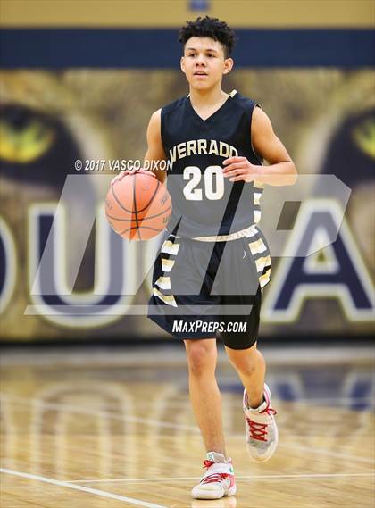 Thumbnail 2 in Kellis vs Verrado photogallery.