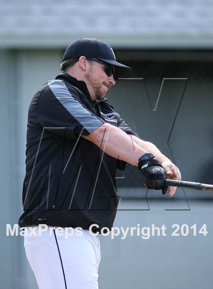 Thumbnail 2 in East Hampton vs Westbrook (Shoreline Conference Semifinal) photogallery.