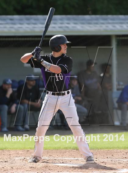 Thumbnail 2 in East Hampton vs Westbrook (Shoreline Conference Semifinal) photogallery.