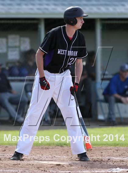 Thumbnail 3 in East Hampton vs Westbrook (Shoreline Conference Semifinal) photogallery.