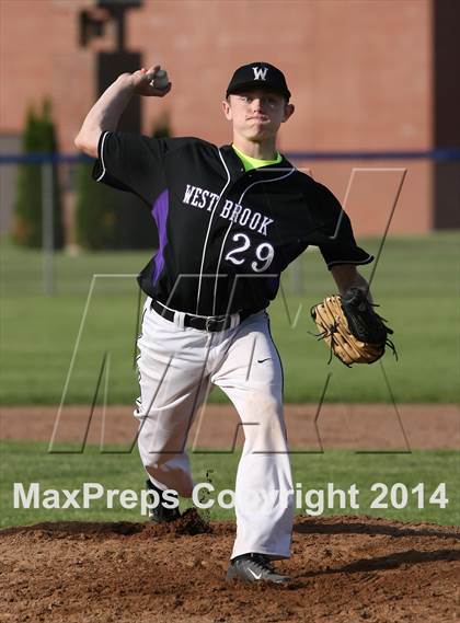 Thumbnail 1 in East Hampton vs Westbrook (Shoreline Conference Semifinal) photogallery.