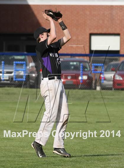 Thumbnail 3 in East Hampton vs Westbrook (Shoreline Conference Semifinal) photogallery.