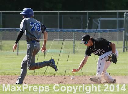 Thumbnail 3 in East Hampton vs Westbrook (Shoreline Conference Semifinal) photogallery.