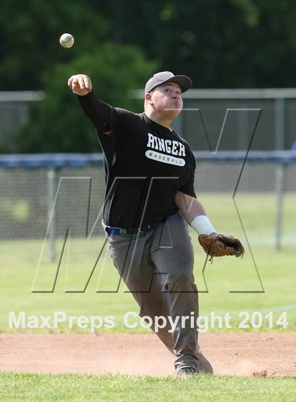 Thumbnail 2 in East Hampton vs Westbrook (Shoreline Conference Semifinal) photogallery.