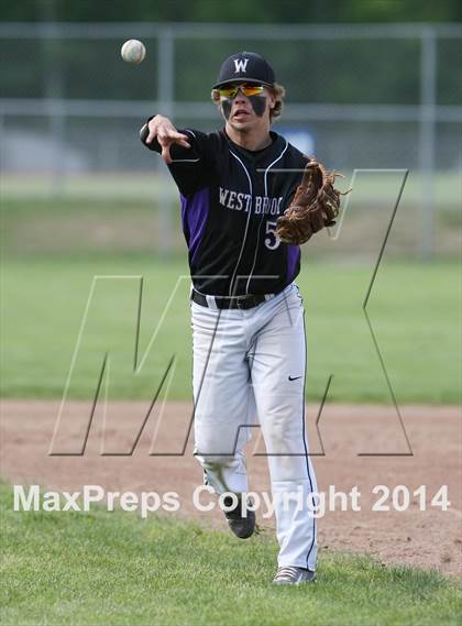 Thumbnail 2 in East Hampton vs Westbrook (Shoreline Conference Semifinal) photogallery.