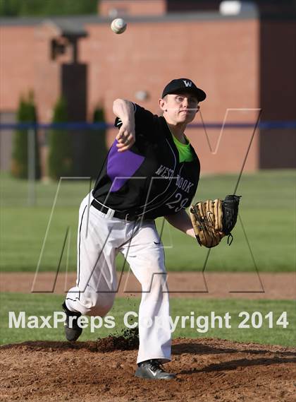Thumbnail 2 in East Hampton vs Westbrook (Shoreline Conference Semifinal) photogallery.